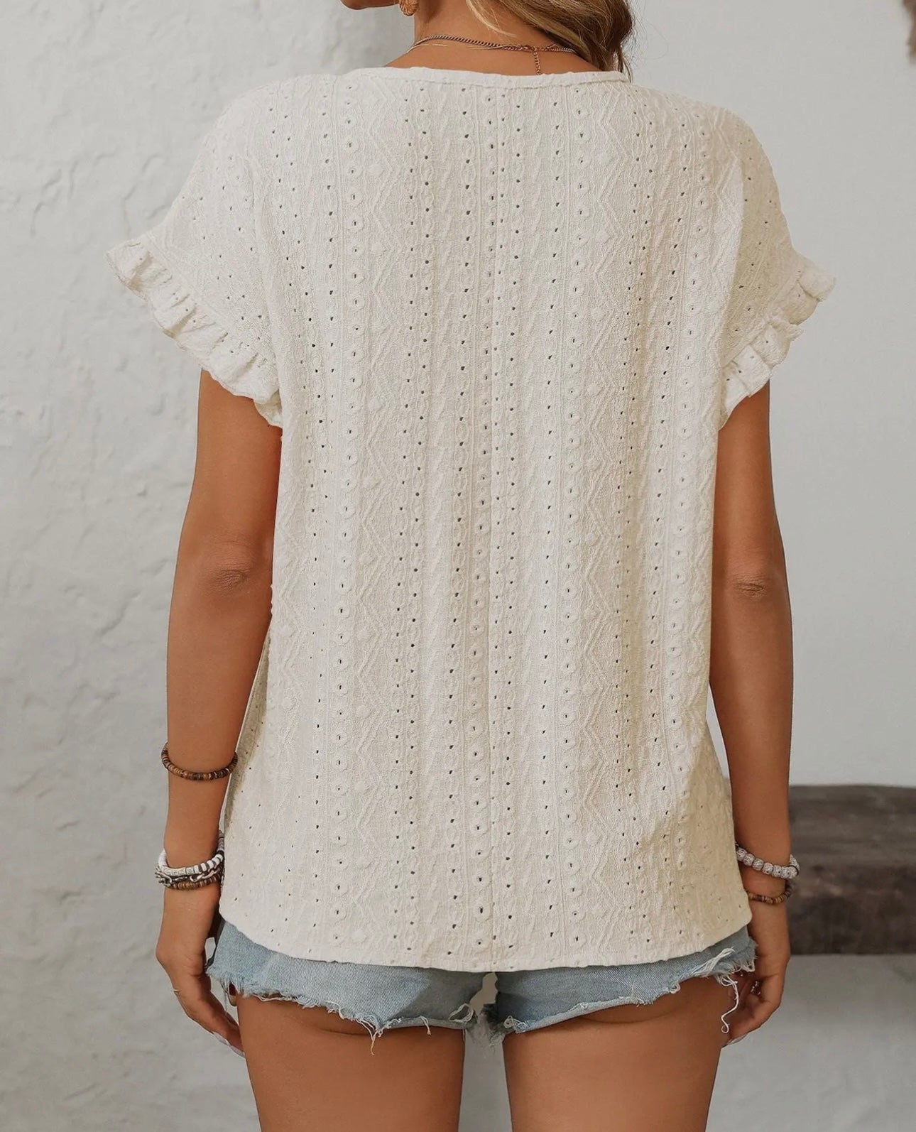 Crewneck short sleeve hollow-out top