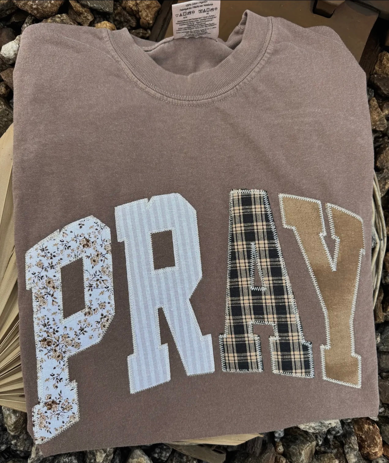 Pray short sleeve shirt
